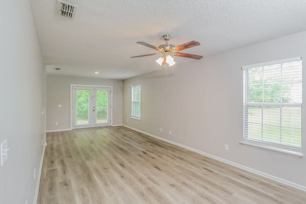 4065 Dalry Dr - Photo 5 of 17
