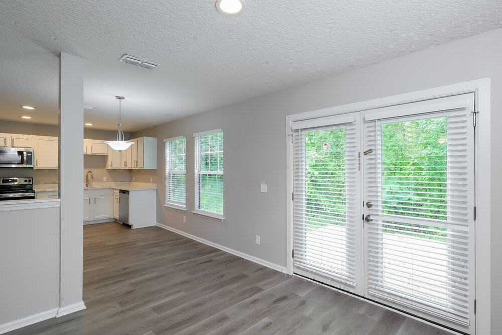 4065 Dalry Dr - Photo 7 of 17