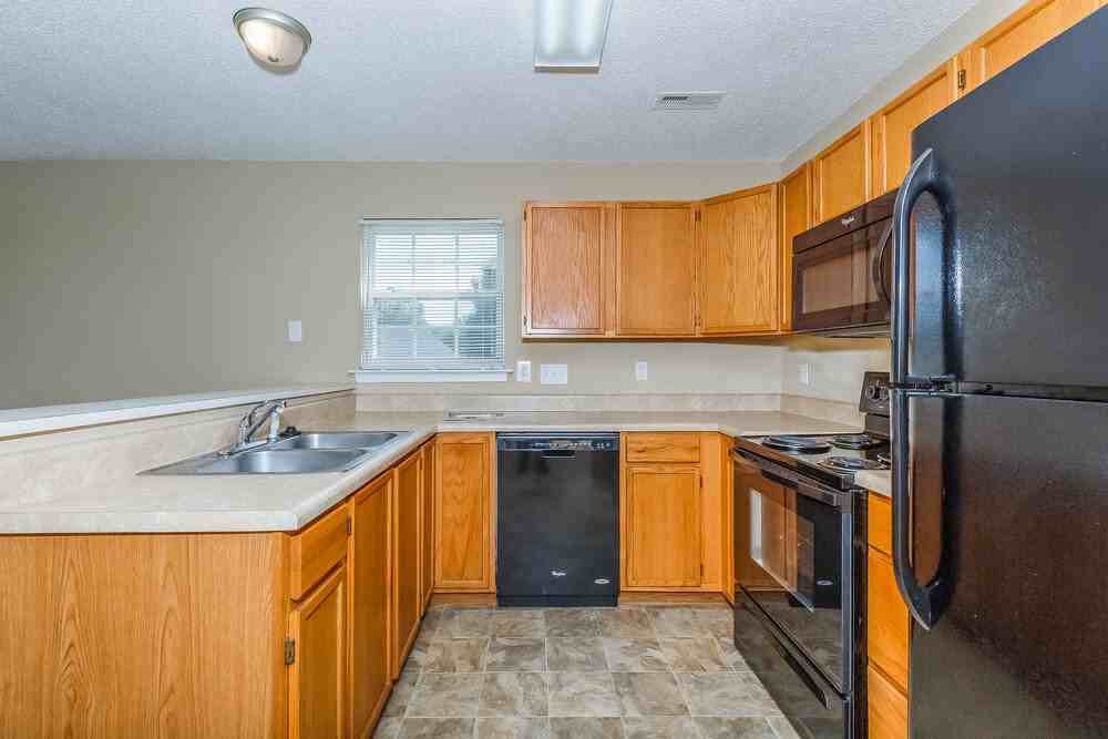 2703 Cloven Pl - Photo 5 of 14