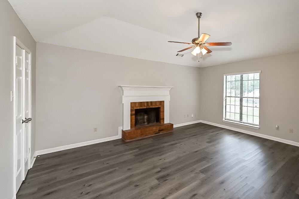 6594 Pine Top Cir N - Photo 4 of 21