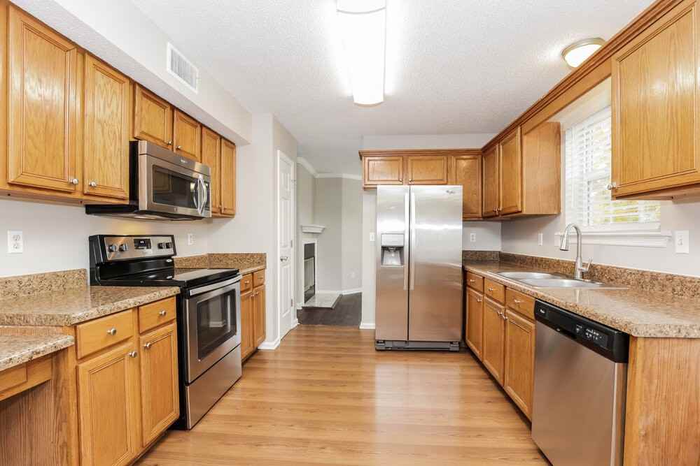 2202 Joann Dr - Photo 7 of 17