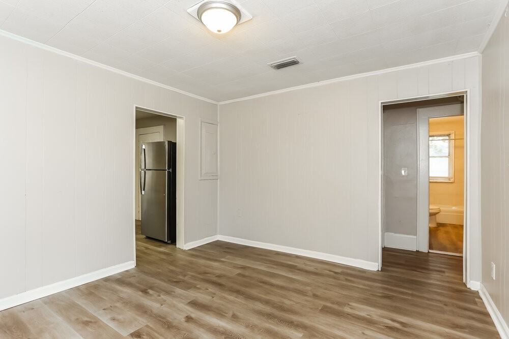 3558 Dellwood Ave - Photo 5 of 16