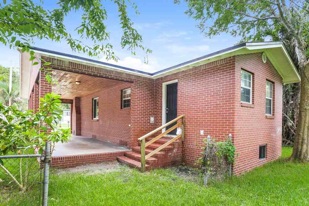 6552 Perry St - Photo 3 of 16