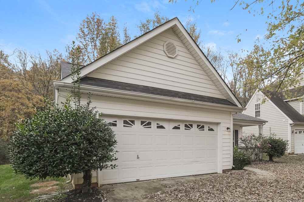 6101 Spanish Moss Ln - Photo 4 of 17