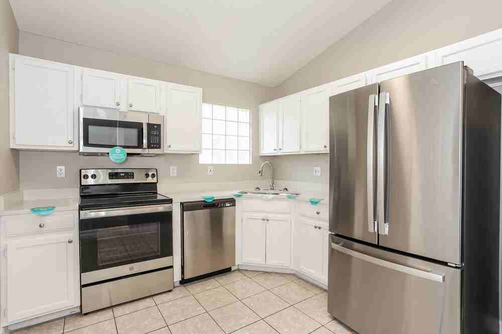3014 Caroline Crest Dr E - Photo 6 of 16