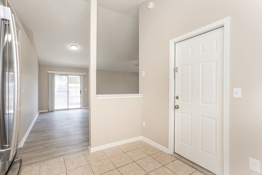 3014 Caroline Crest Dr E - Photo 7 of 16