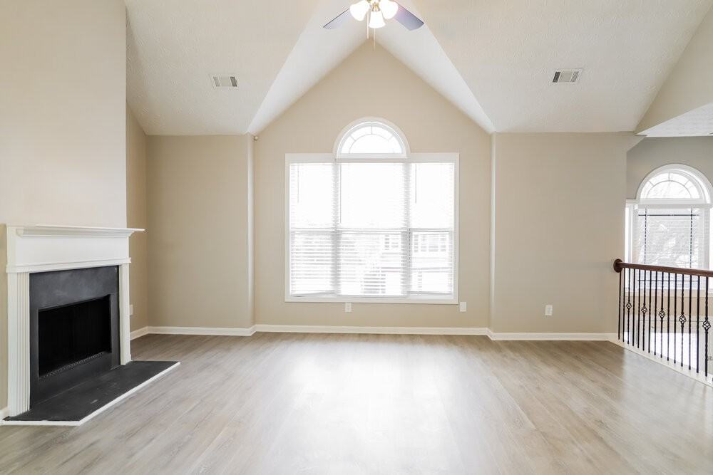 8156 Brookbend Dr - Photo 4 of 17