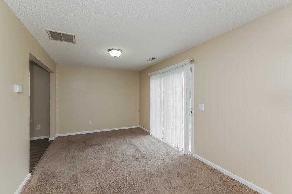 1003 Fort Clapsop Ct - Photo 6 of 17