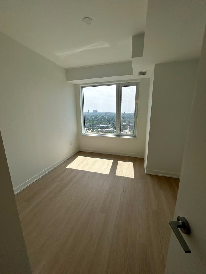 15 David Salomon Drive - Photo 7 of 23