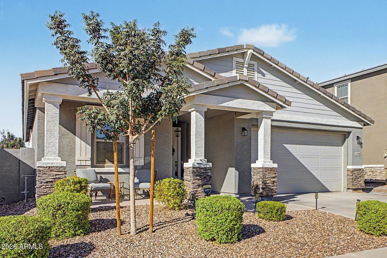 22900 E Lords Way - Photo 4 of 50