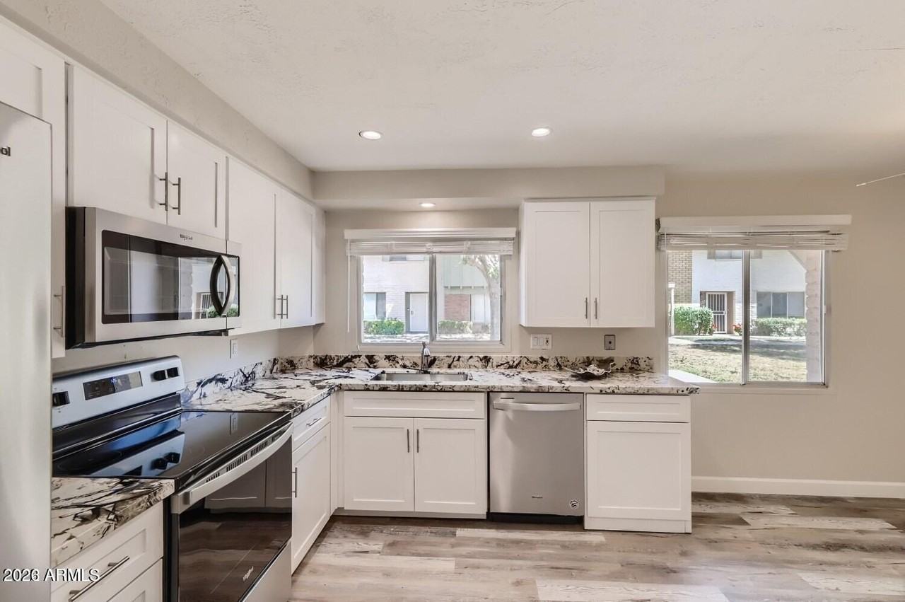 8434 E Montebello Ave - Photo 6 of 20