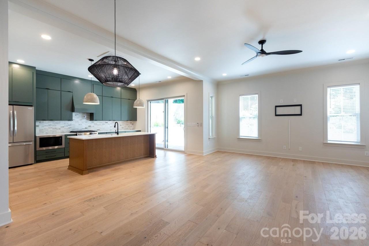 1602 Herrin Ave - Photo 4 of 47