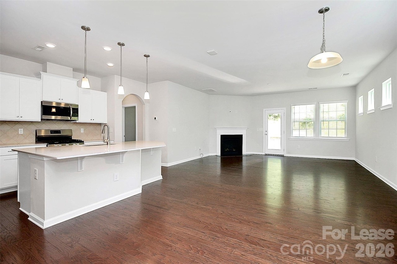 14527 Murfield Ct - Photo 5 of 37