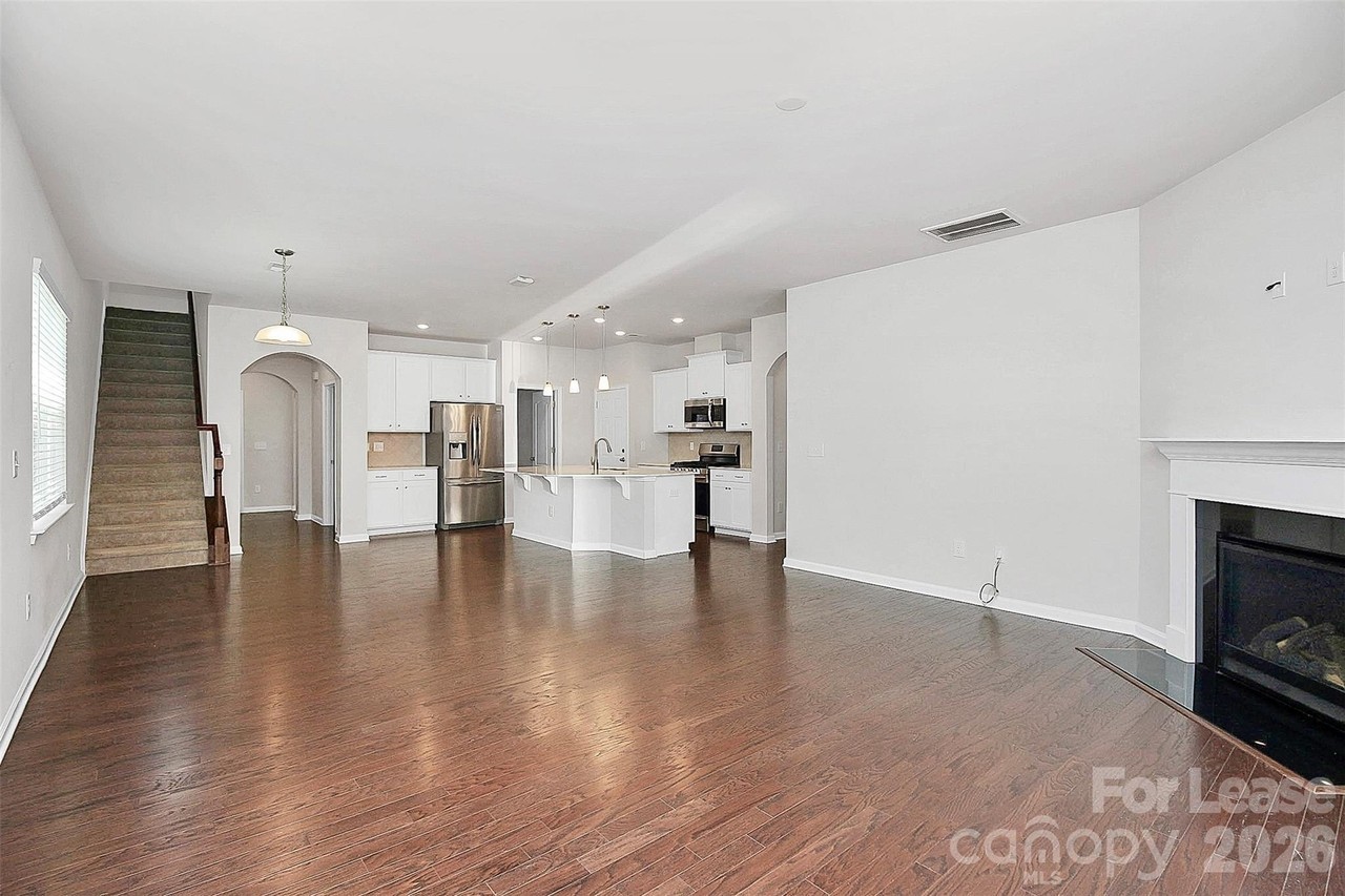 14527 Murfield Ct - Photo 6 of 37