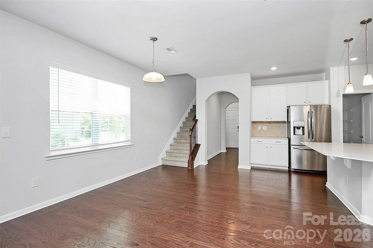 14527 Murfield Ct - Photo 7 of 37