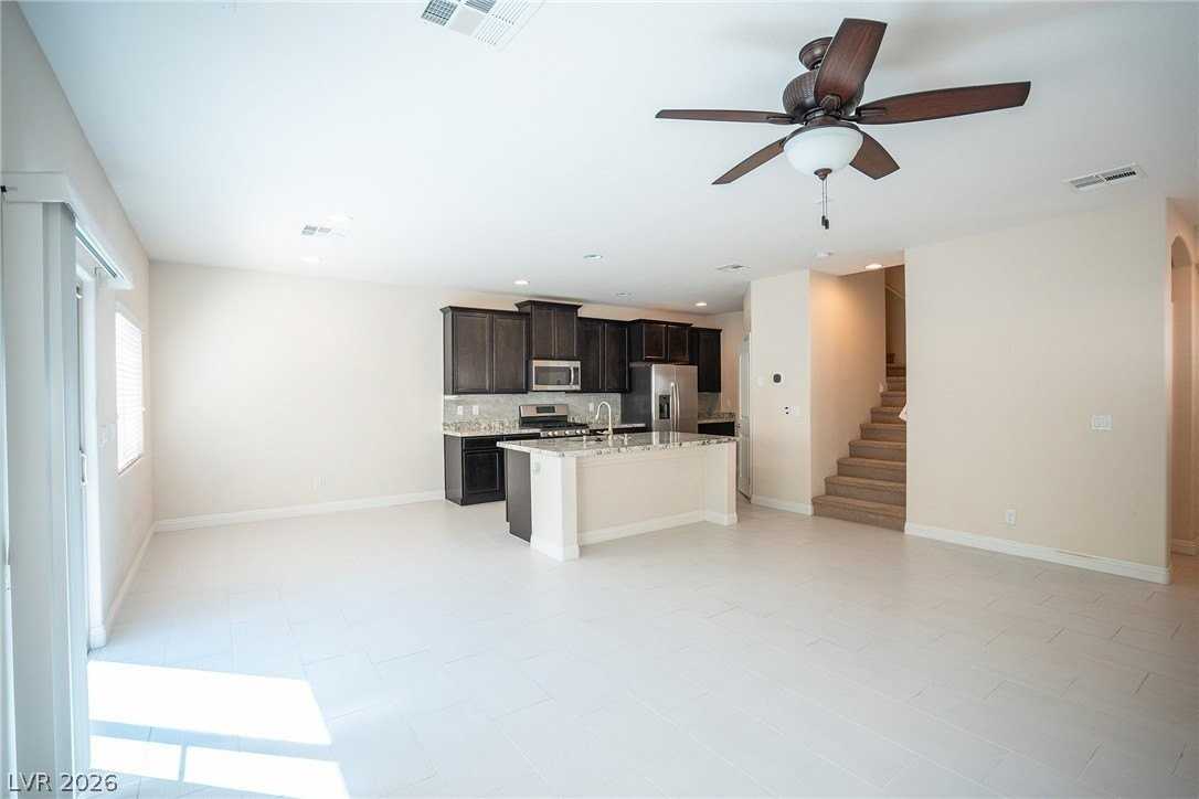9419 Sparkling Wing Ct - Photo 5 of 30