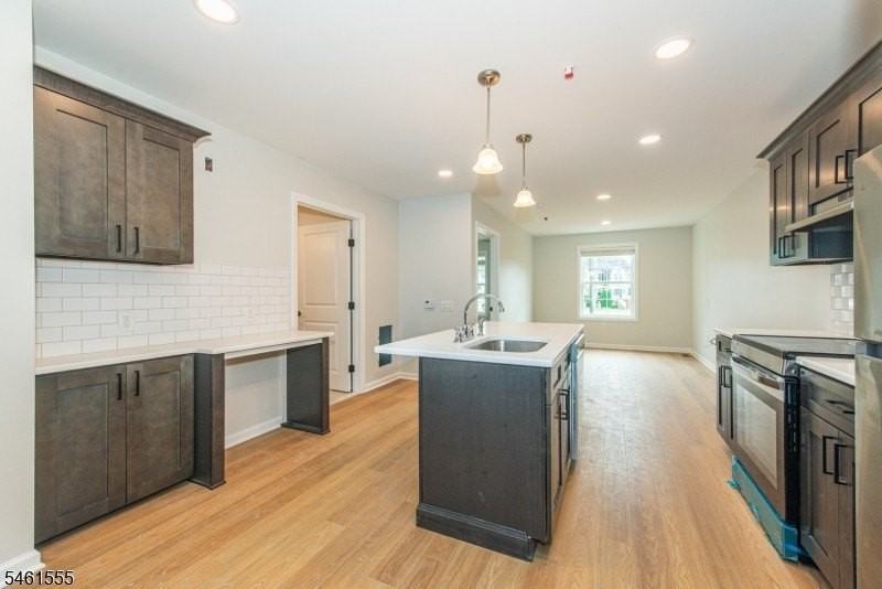 39 Ledgewood Ave #11 - Photo 4 of 47