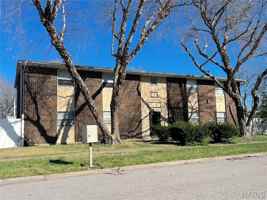 featured image of 304 Estate Dr #B