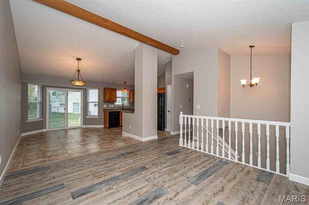 1031 Thames Dr - Photo 5 of 26