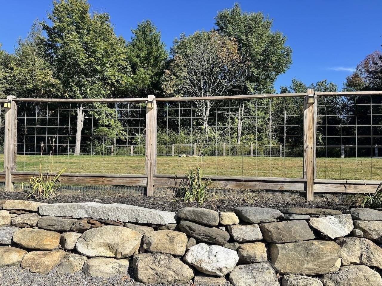 83 Foley Rd - Photo 5 of 39