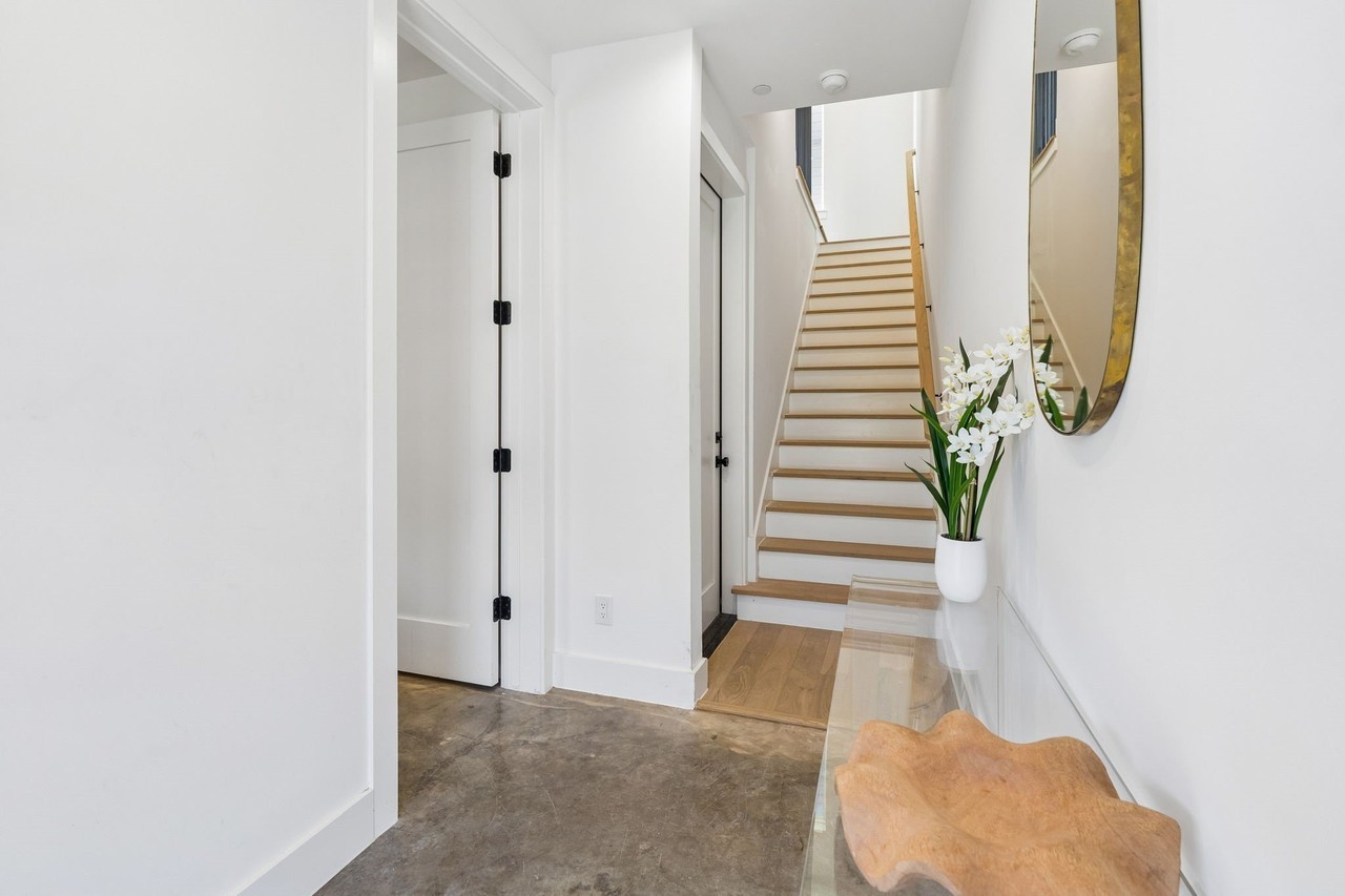 4303 Cedar Springs Rd - Photo 4 of 18