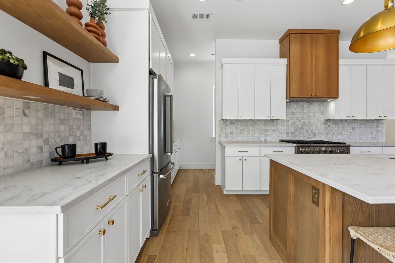 4303 Cedar Springs Rd - Photo 5 of 18