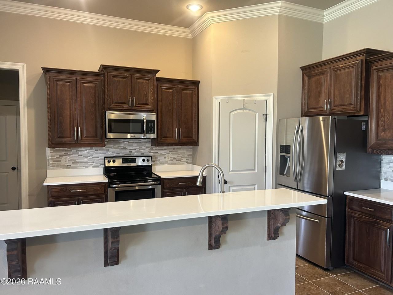 222 Woodhaven Rd - Photo 4 of 20
