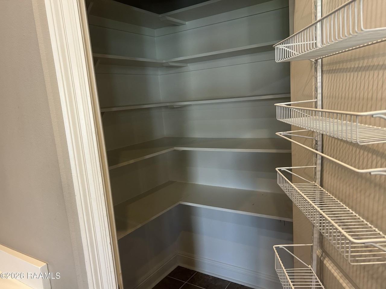 222 Woodhaven Rd - Photo 6 of 20