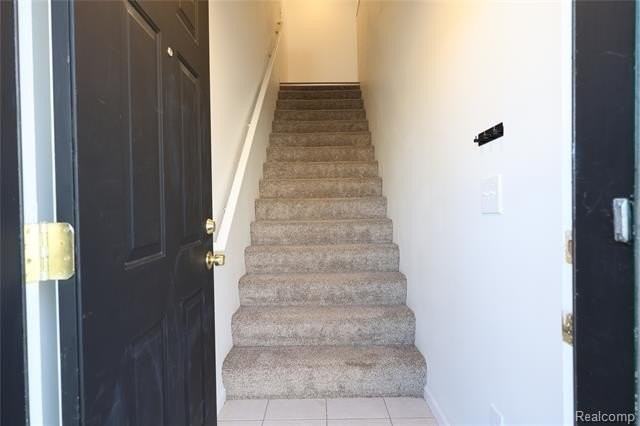 19 Eden Park Dr - Photo 3 of 24