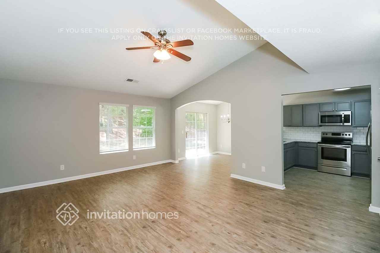 6778 Merrywood Dr - Photo 3 of 19