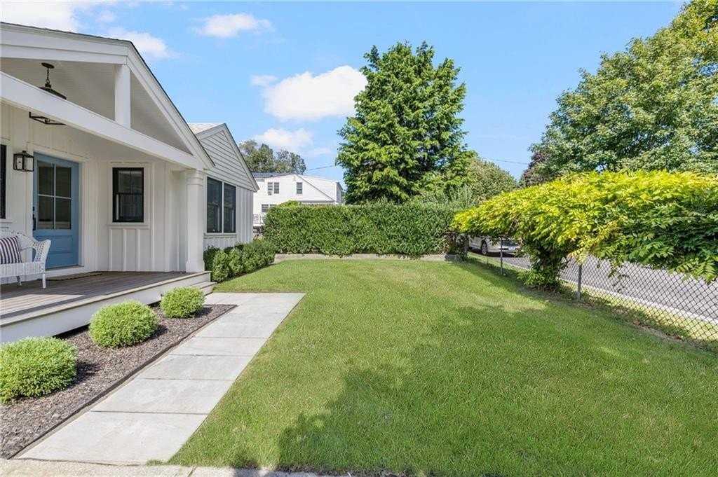 49 Keeher Ave - Photo 2 of 33