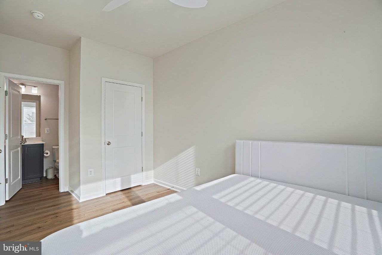 4807 Vista Green Ln - Photo 6 of 29