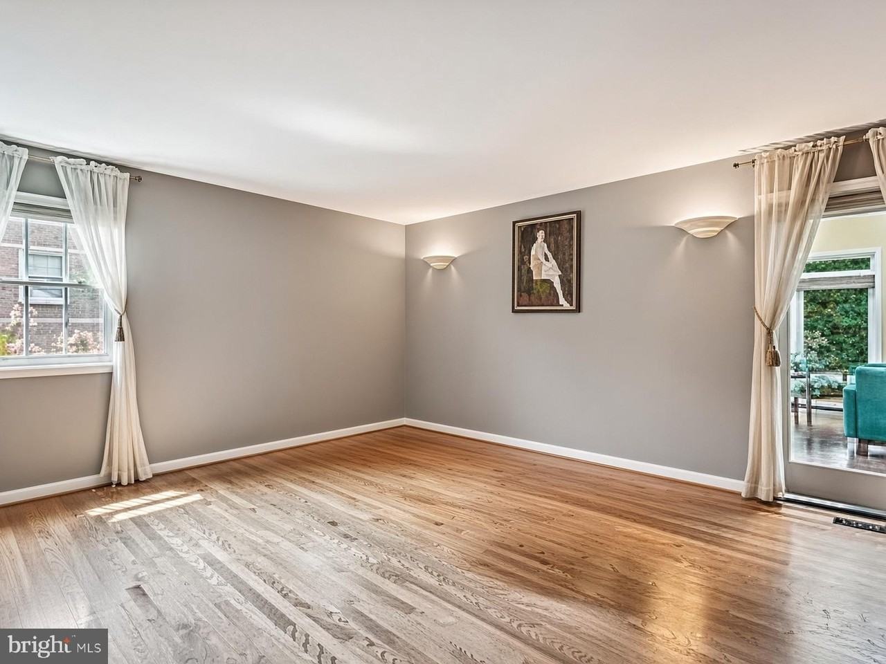 1320 Elsinore Ave - Photo 7 of 14