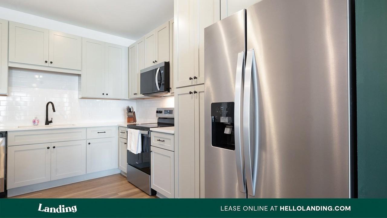 4821 SW 48TH Ave - Photo 4 of 50