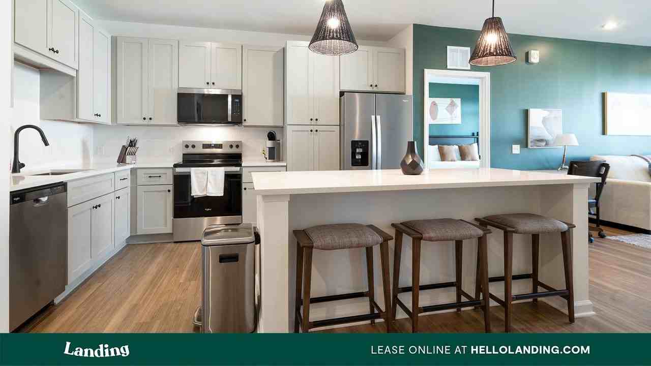 4821 SW 48TH Ave - Photo 6 of 50