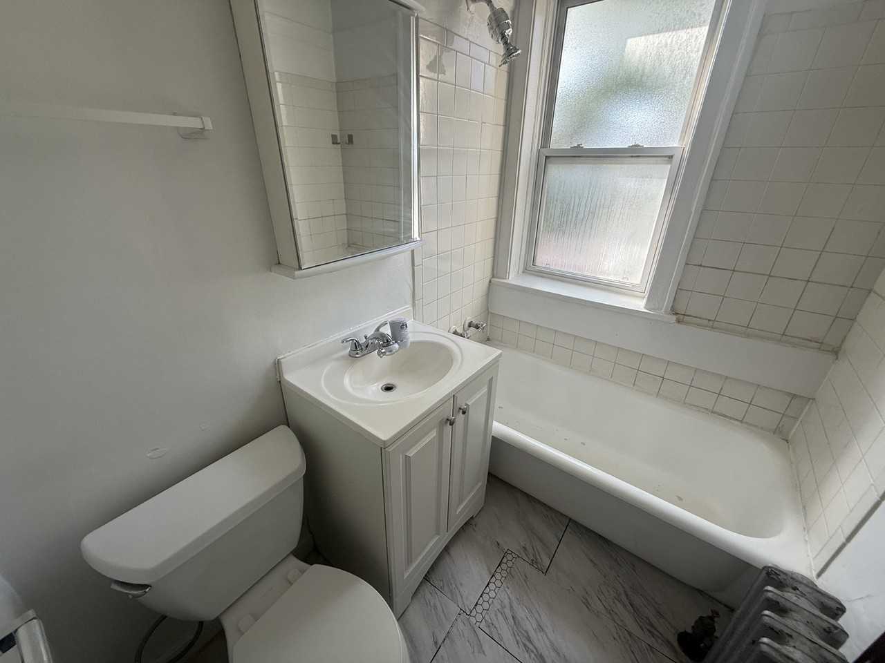 4901 North Christiana Avenue - Photo 6 of 7