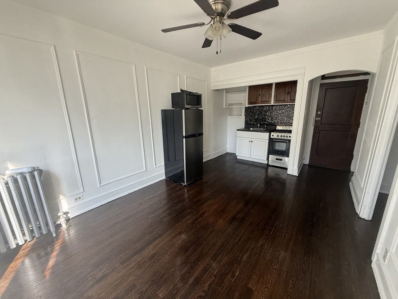 4901 North Christiana Avenue - Photo 3 of 7