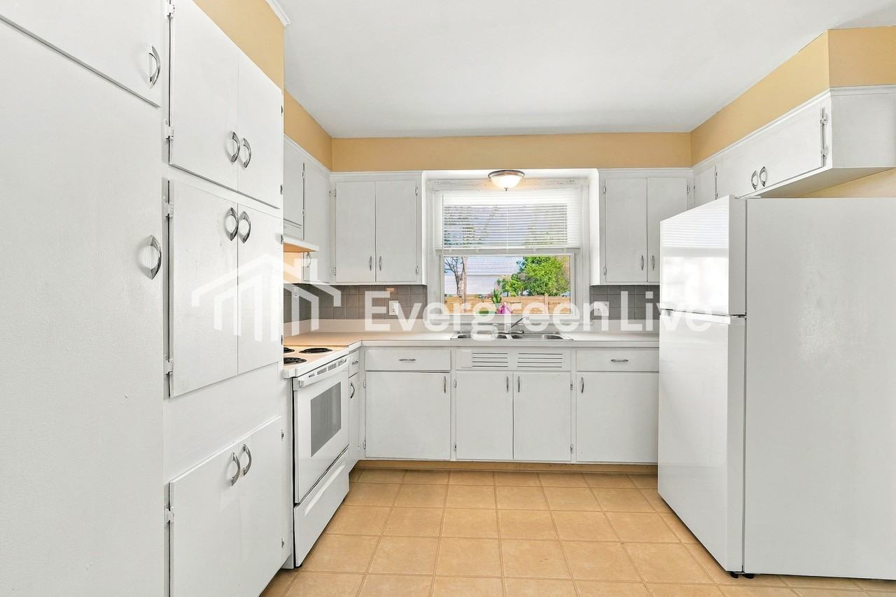 106 Pinewood Dr - Photo 6 of 15