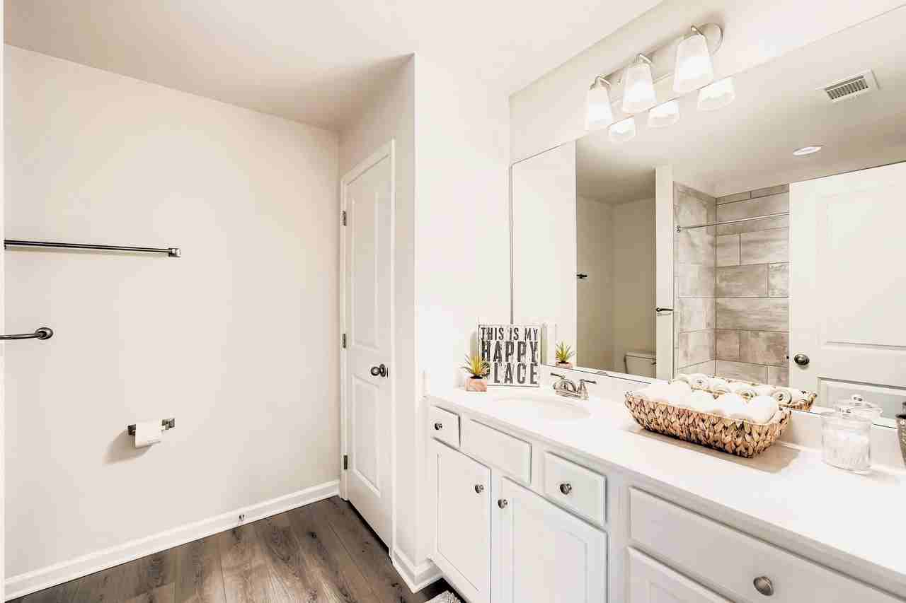 11 Pyrus Ln - Photo 5 of 33