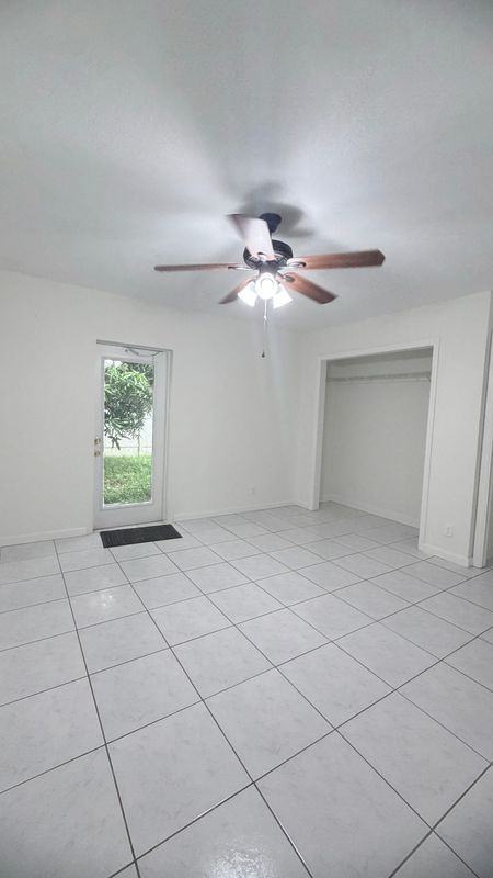 1123 14th Pl S - Photo 3 of 3