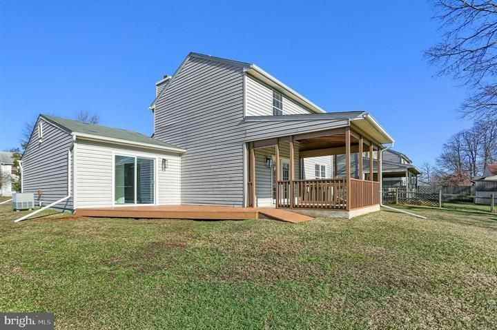 3001 Mahonia Way - Photo 3 of 7