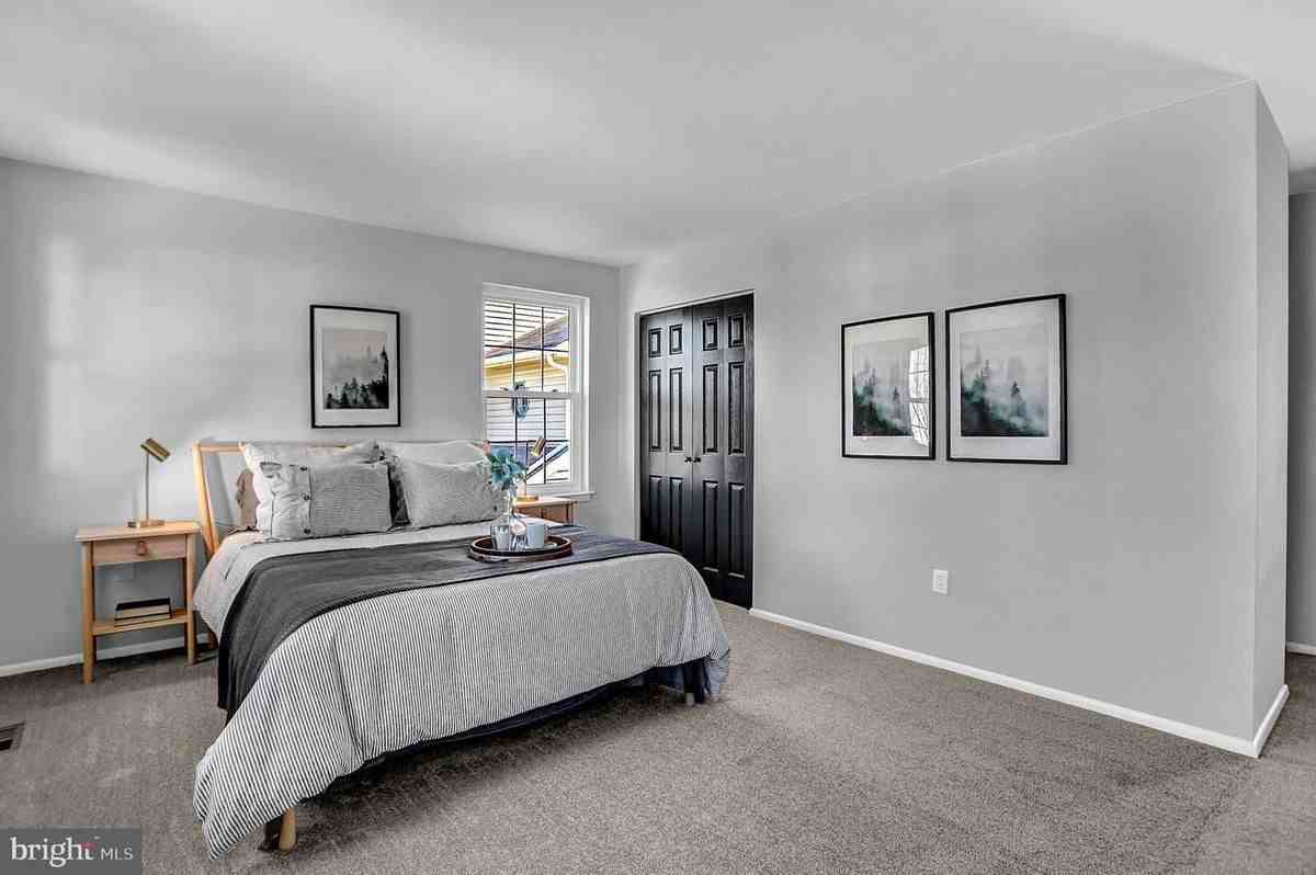 3001 Mahonia Way - Photo 6 of 7