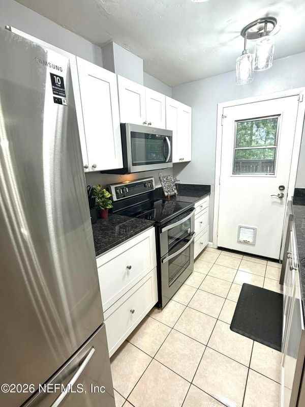 511 Westwood Dr - Photo 3 of 30