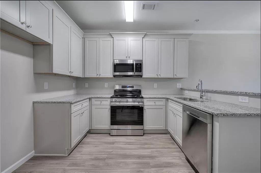 305 Melody Ln Ne - Photo 6 of 32