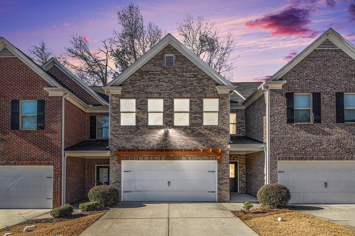 225 Green Bridge Ct - Photo 2 of 15