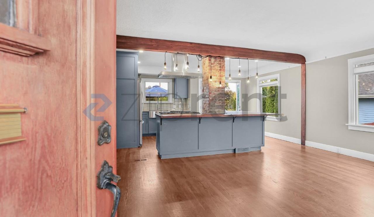 2222 I St - Photo 2 of 24