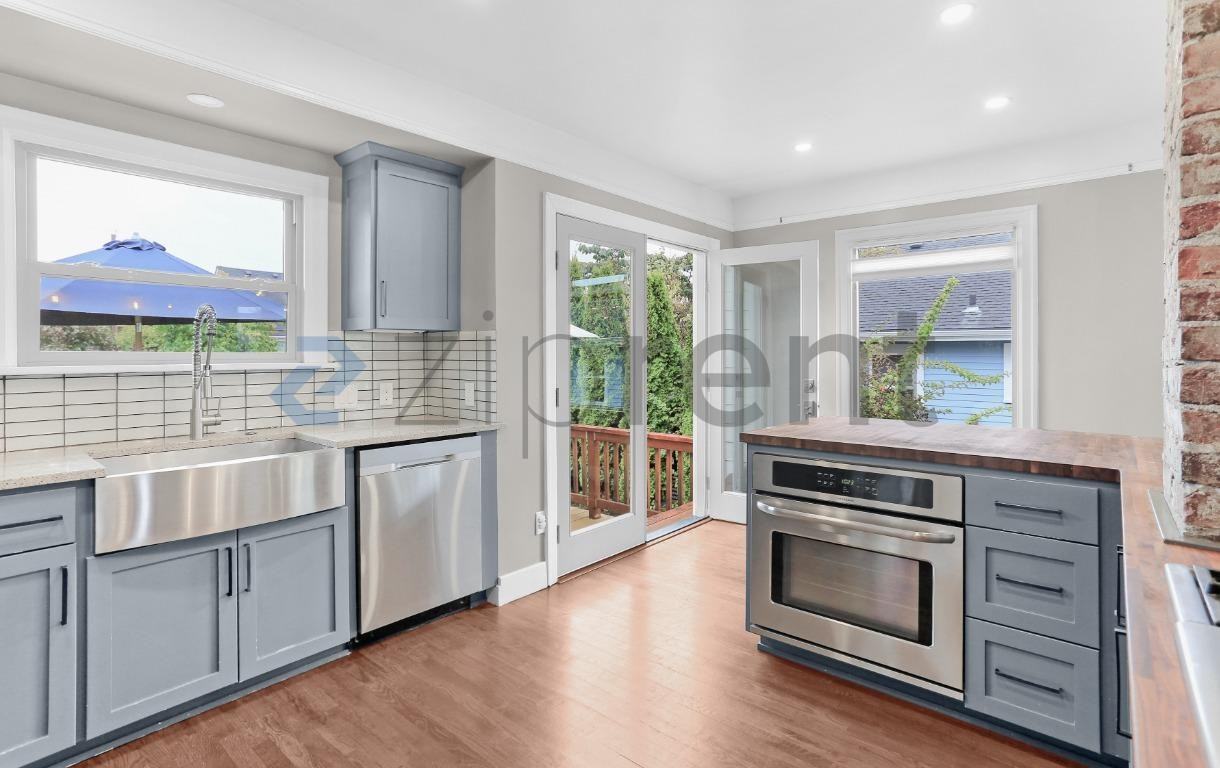 2222 I St - Photo 6 of 24