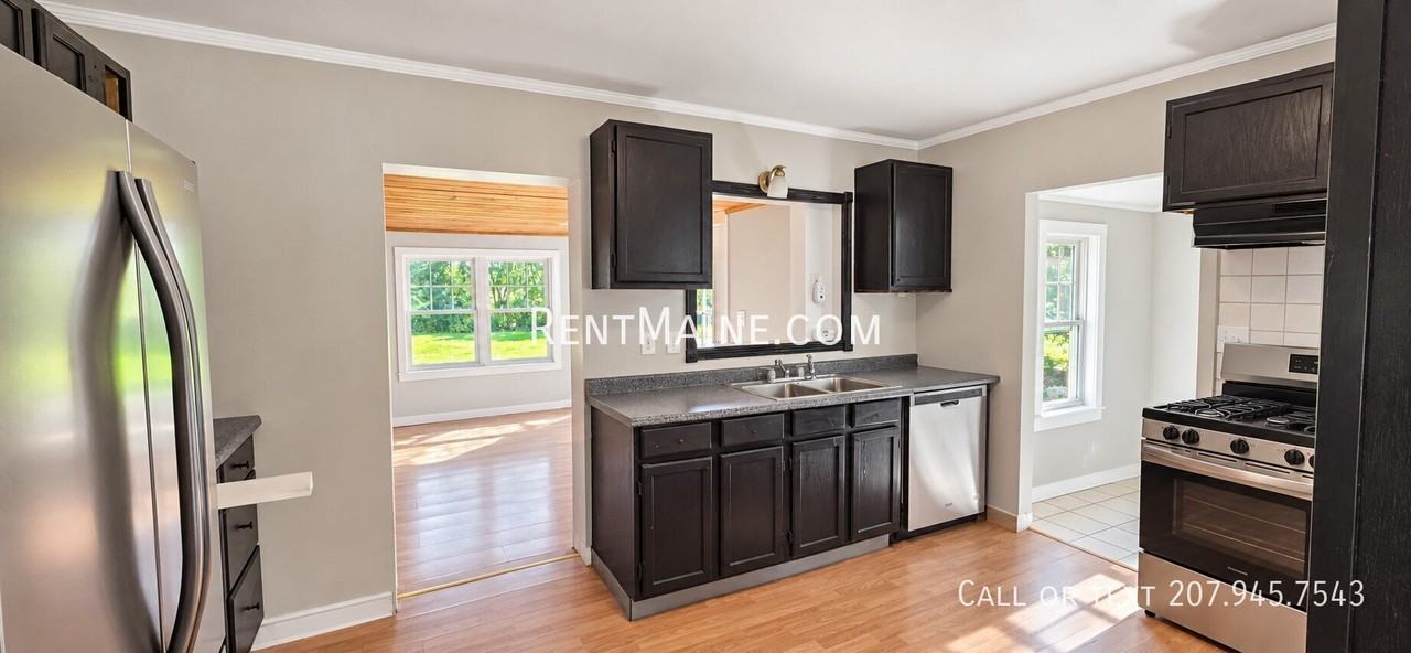 822 Stillwater Ave - Photo 3 of 14