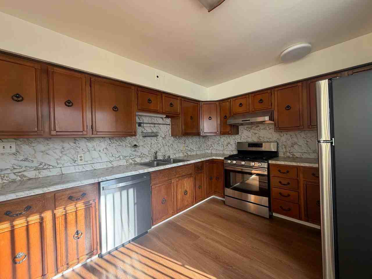 1247 Pacific Ave - Photo 2 of 19