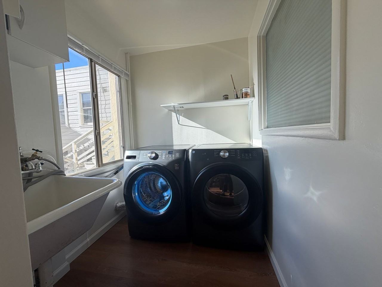 1247 Pacific Ave - Photo 4 of 19